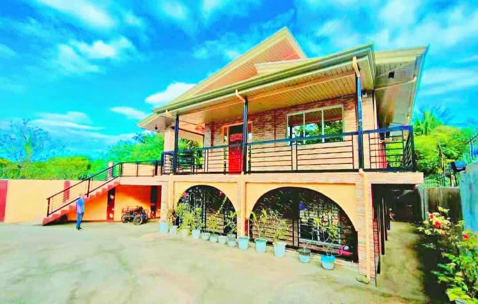 Rush Sale House and Lot – photo 1