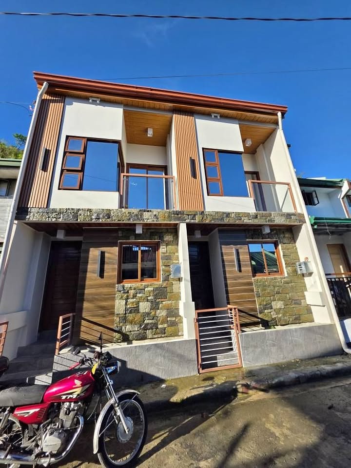 Brand new house and lot – photo 1