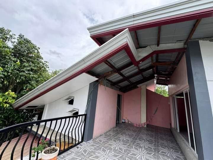 For sale house and lot – photo 1